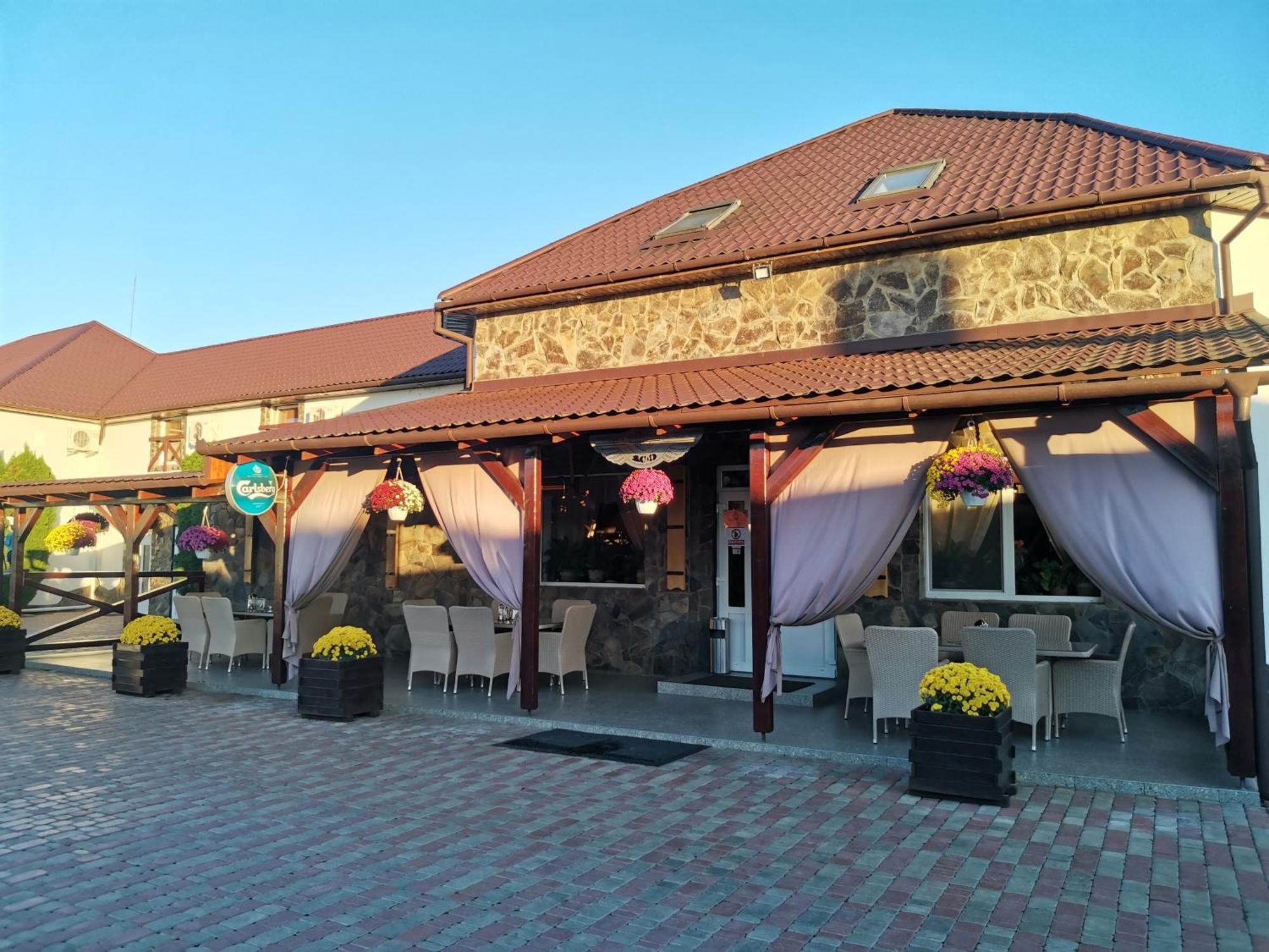 Three Aces Hotel Velyka Dobron Exterior foto