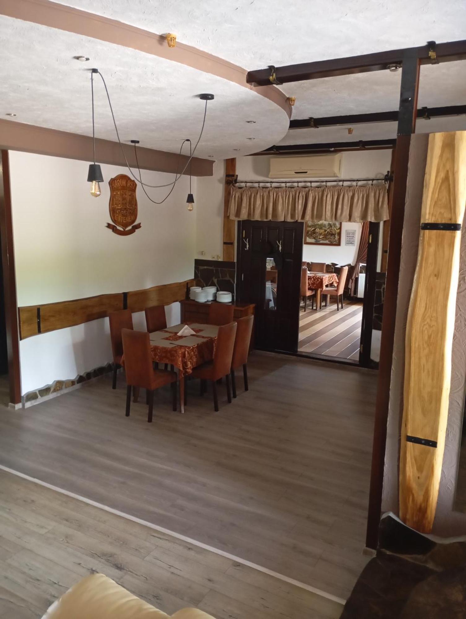 Three Aces Hotel Velyka Dobron Exterior foto