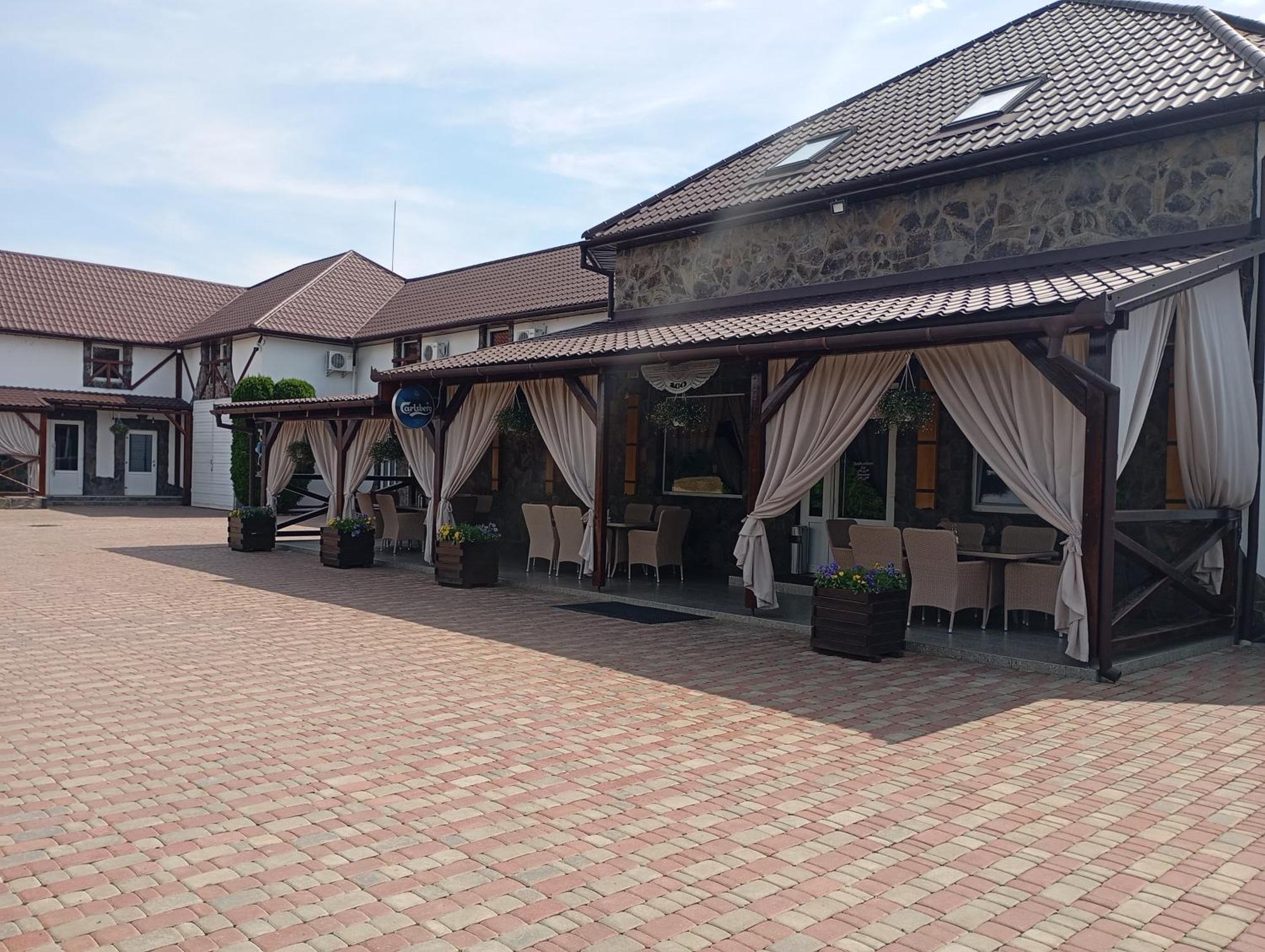 Three Aces Hotel Velyka Dobron Exterior foto